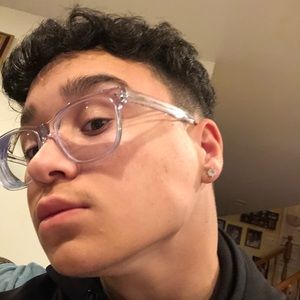 Meet your Posher, Nic